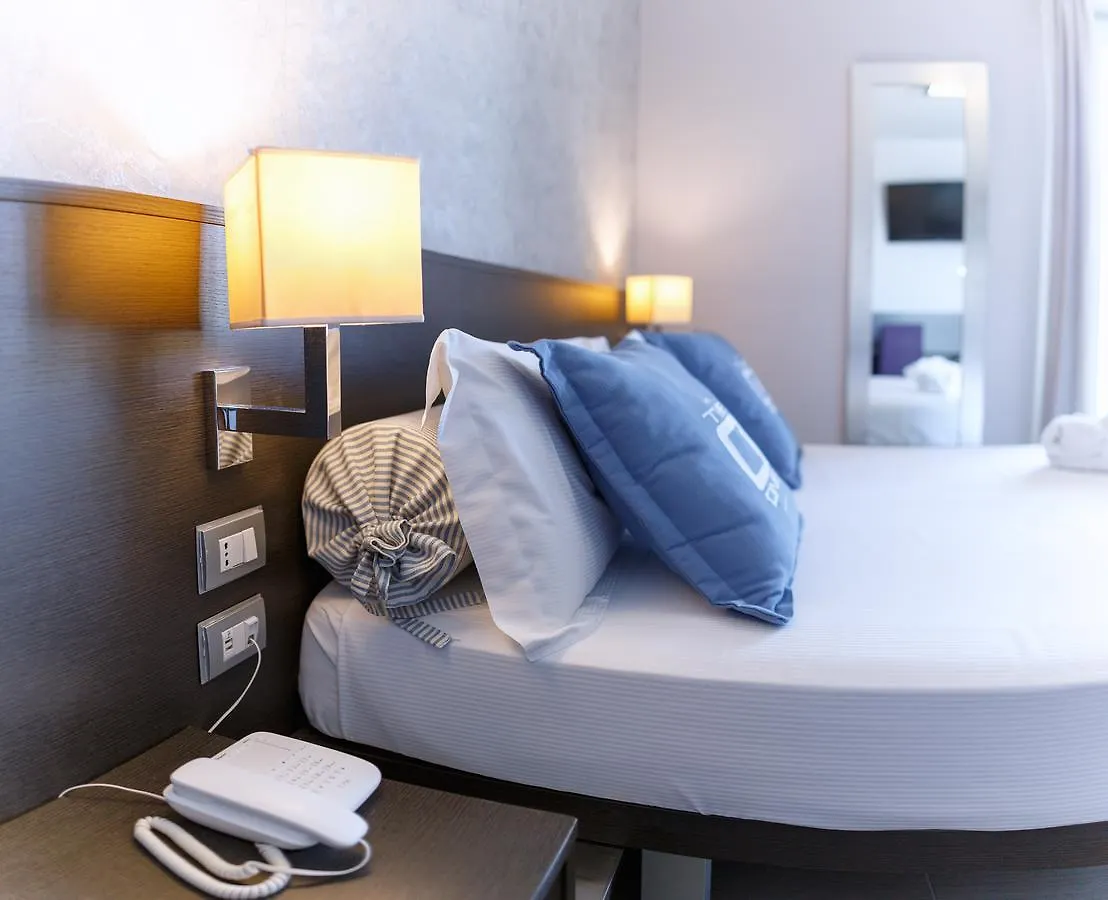 The One Hotel - Designed For Adults - Pet Lovers Риччоне 4*,