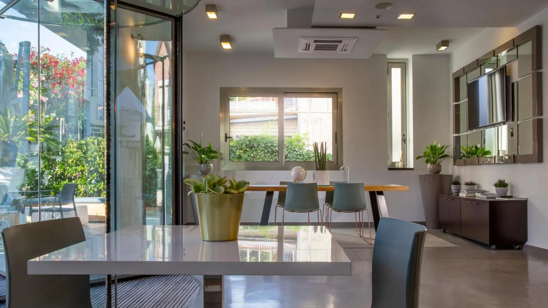 The One Hotel - Designed For Adults - Pet Lovers Riccione